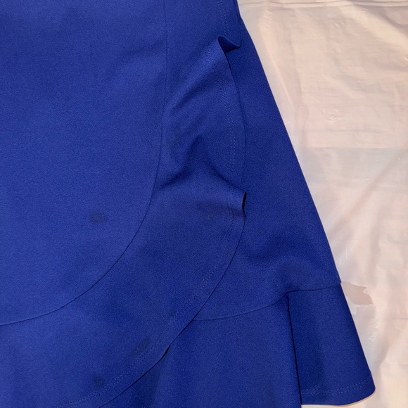 Elegant Blue Sleeveless Dress - Picture 5 of 7